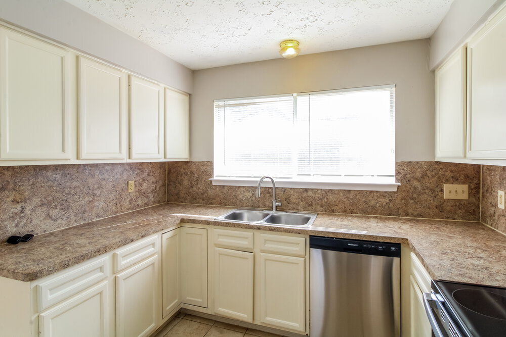 Building Photo - 7342 Sonnet Glen Ln
