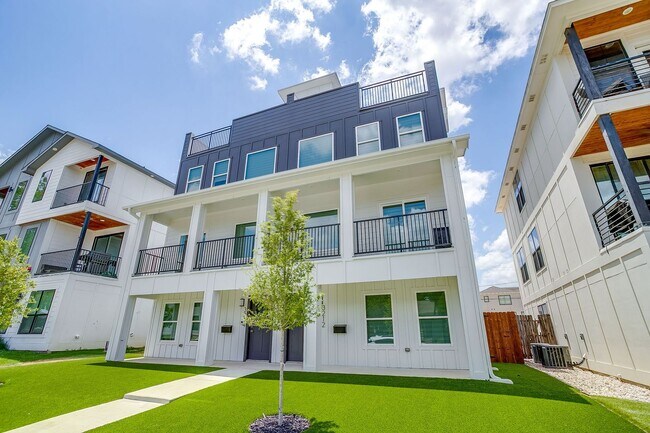 Building Photo - 3214 Forest Park Blvd