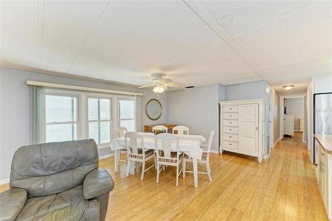 Building Photo - 122 Martinique Rd
