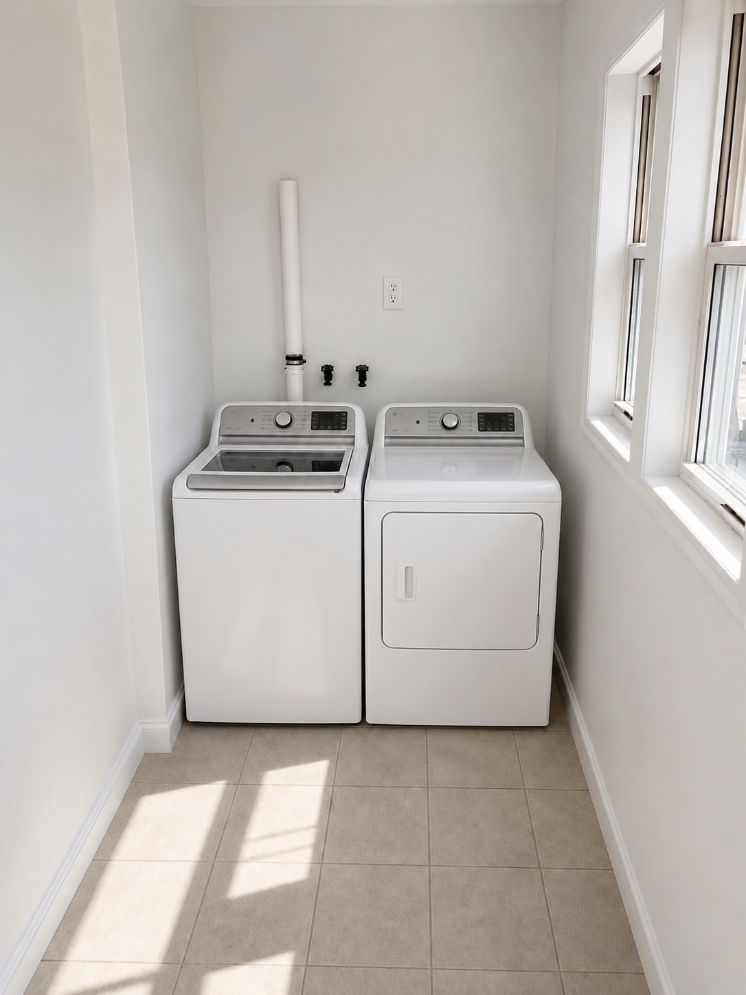 Laundry Hookup Staged - 131 S 7th Ave