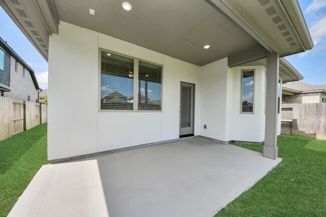 Building Photo - 4030 Colony Ln