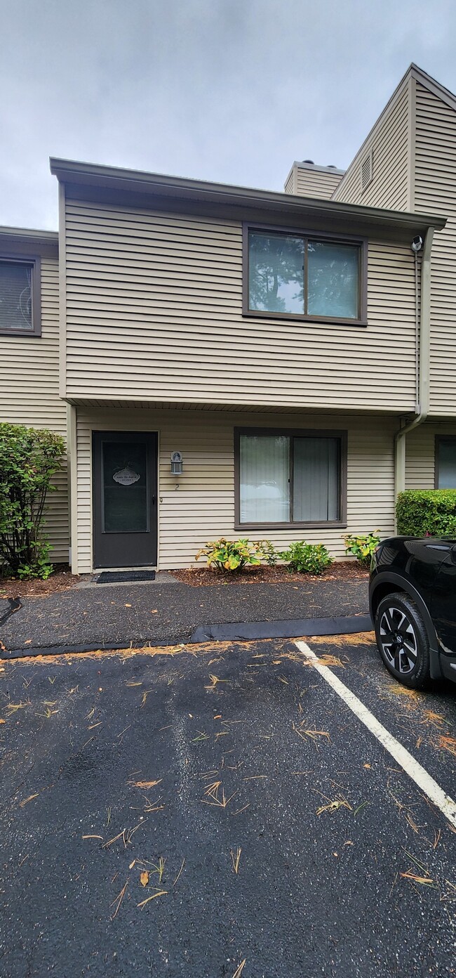 Primary Photo - 2 Horizon Dr