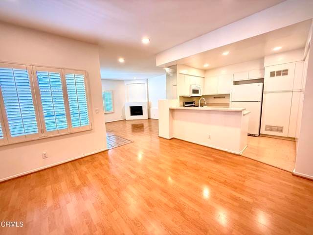 Building Photo - 360 S Los Robles Ave