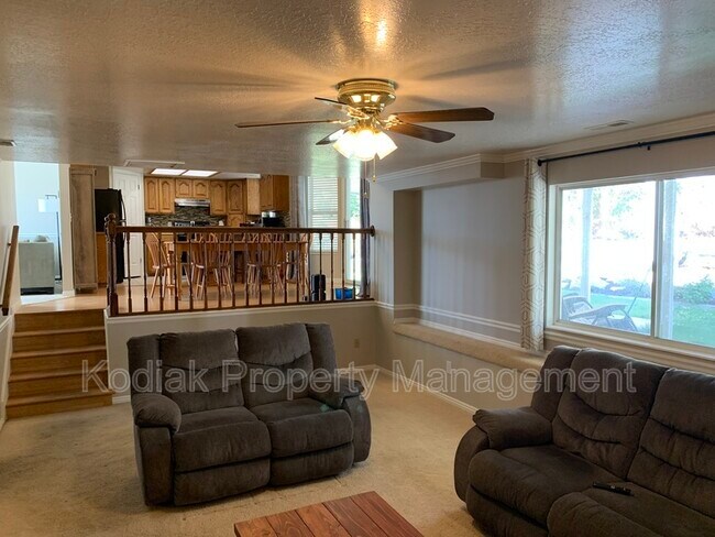 Building Photo - 1737 E 2800 N