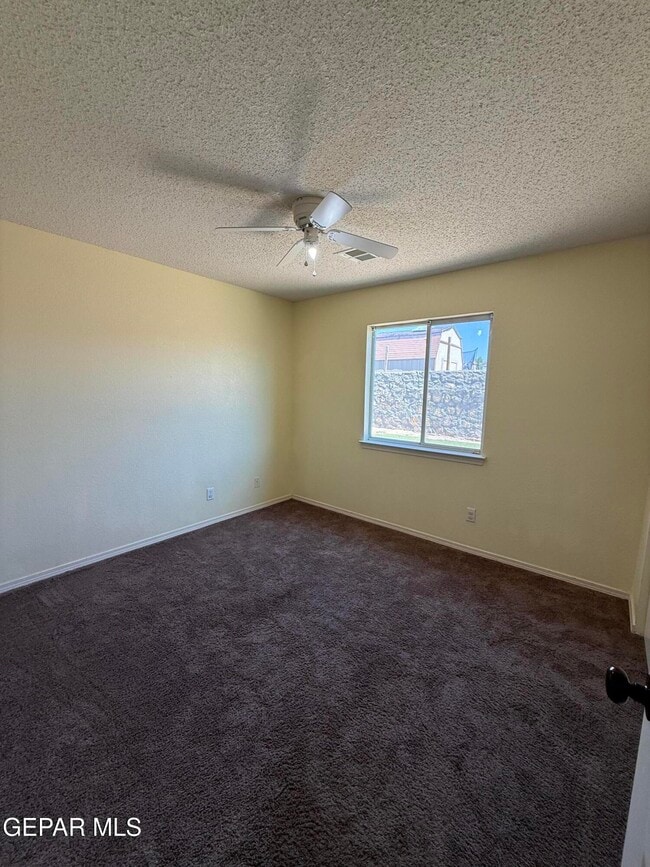 Building Photo - 14345 Desert Sage Dr