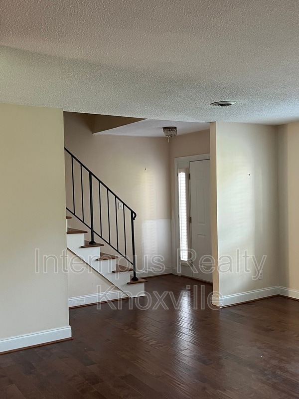 Building Photo - 7914 Gleason Dr