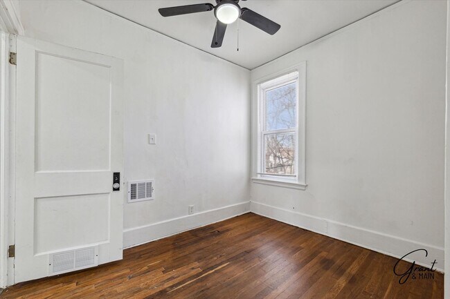 Building Photo - 1162 Virginia Park St