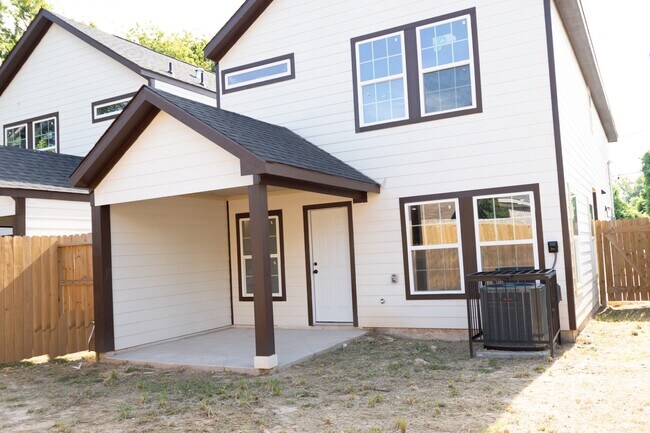 Building Photo - 6723 Cohn St