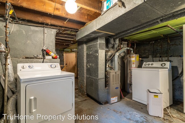 Building Photo - 2 br, 2 bath House - 1015 2nd Ave N