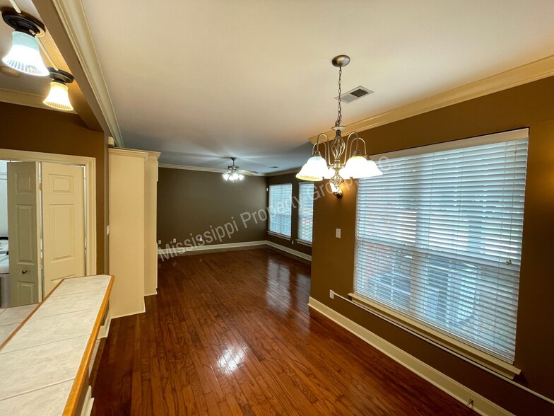Building Photo - 202 Private Rd 3097