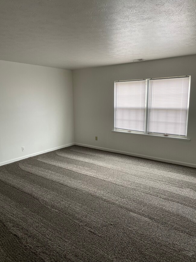 Livingroom - 147 N 16th St