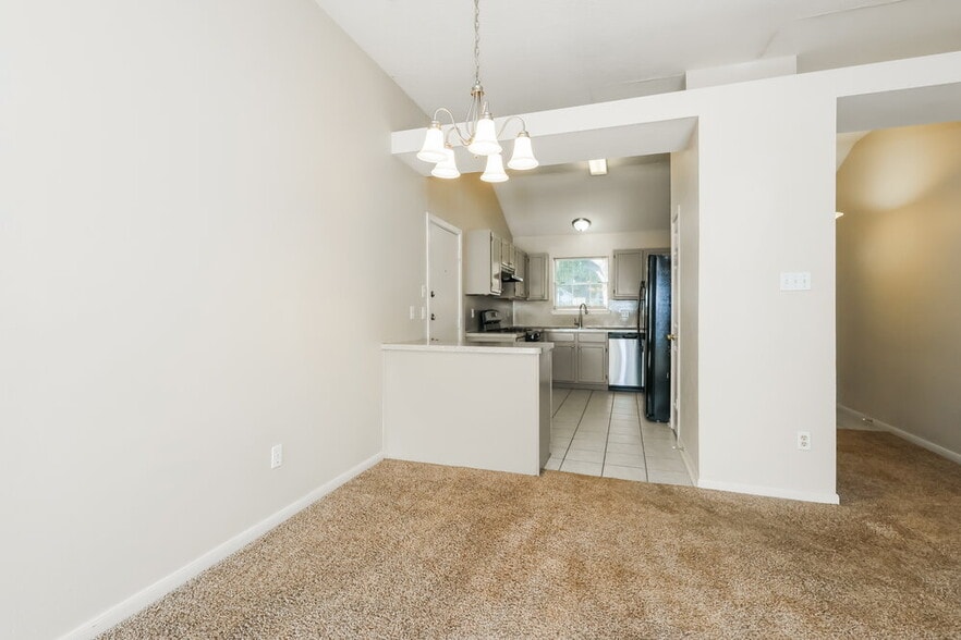 Building Photo - 31164 N Head Dr