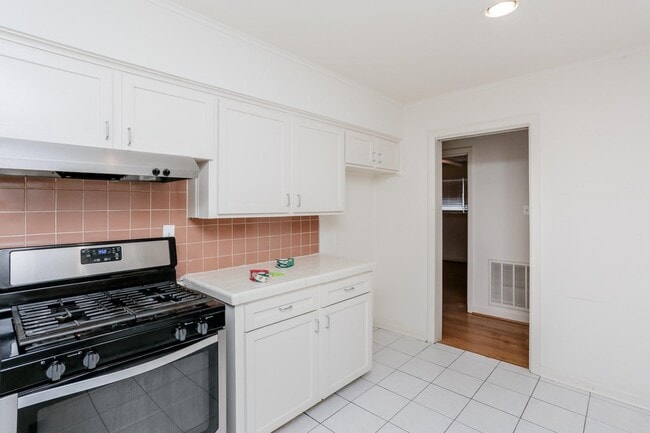 Building Photo - 9753 Tappenbeck Dr
