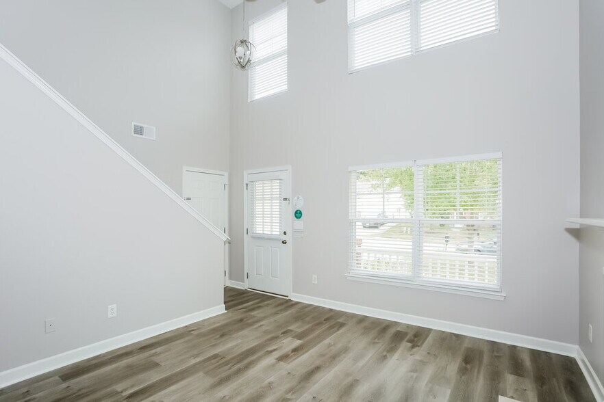 Building Photo - 1439 Matthew Allen Cir