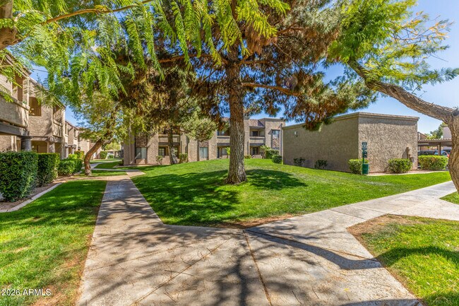 Building Photo - 5995 N 78th St