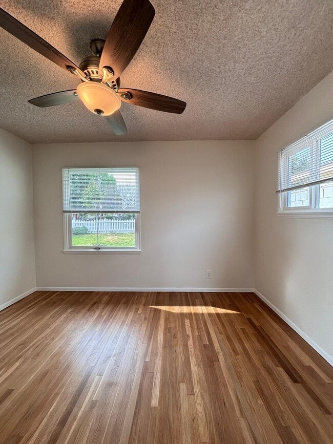 Building Photo - 12147 Hallwood Dr