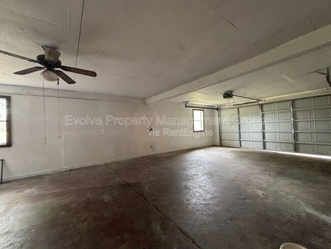 Building Photo - 4268 Glenbrook St