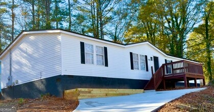 Building Photo - 325 Washington Dr