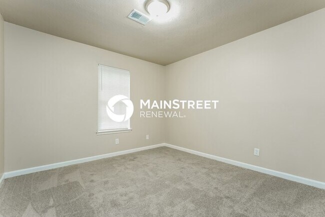 Building Photo - 4 Bedroom Pet-Friendly Home in Stockbridge, GA with Main Street Renewal