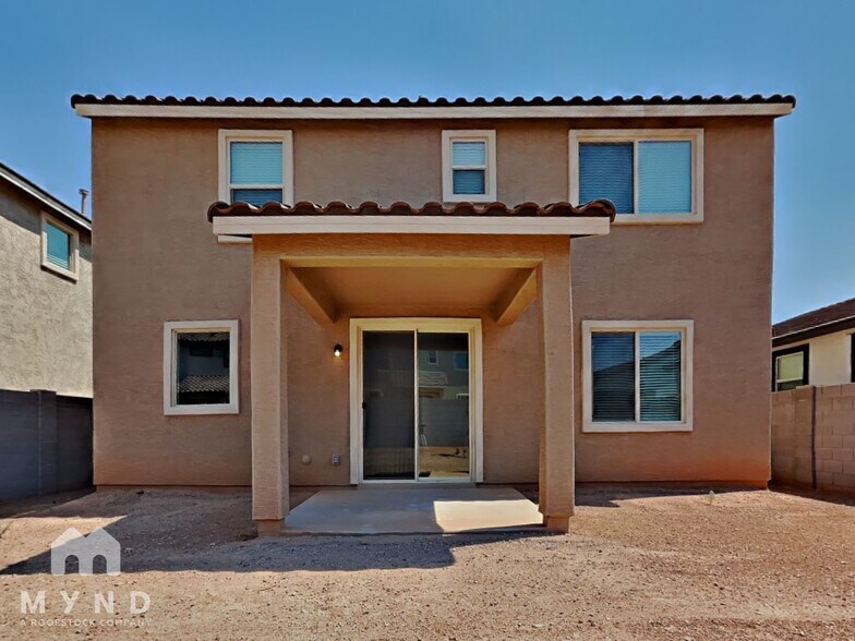 Building Photo - 10758 W McKinley St