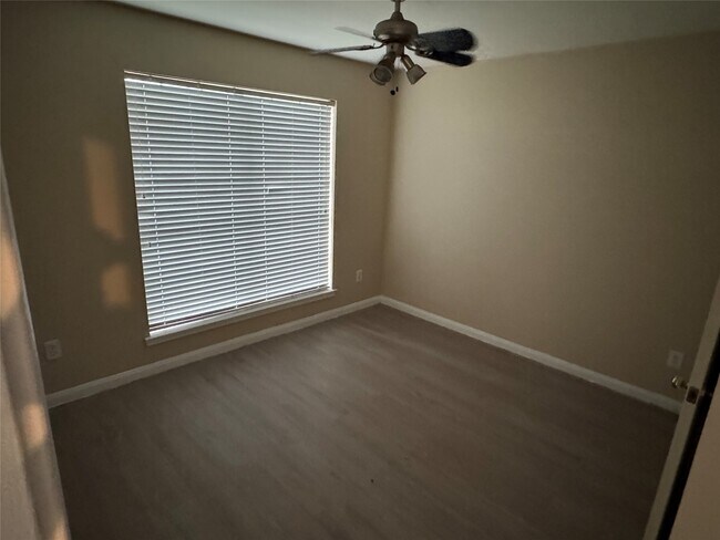 Building Photo - 4018 Longway Estates Ct