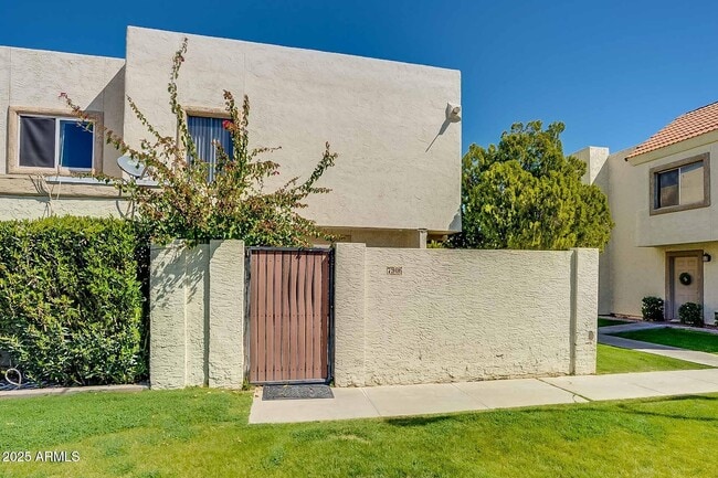 Building Photo - 7906 E Keim Dr