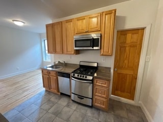 Interior Photo - 170-172 Spring Street
