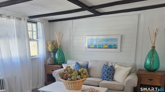 Building Photo - 84 E Main St