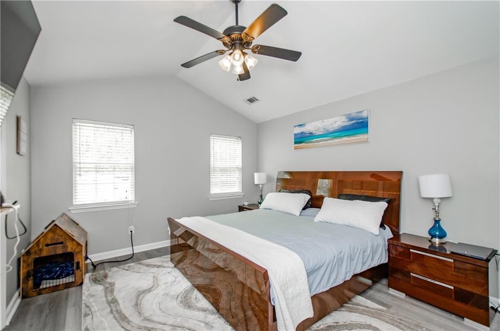 Building Photo - 238 Knob Hill Dr