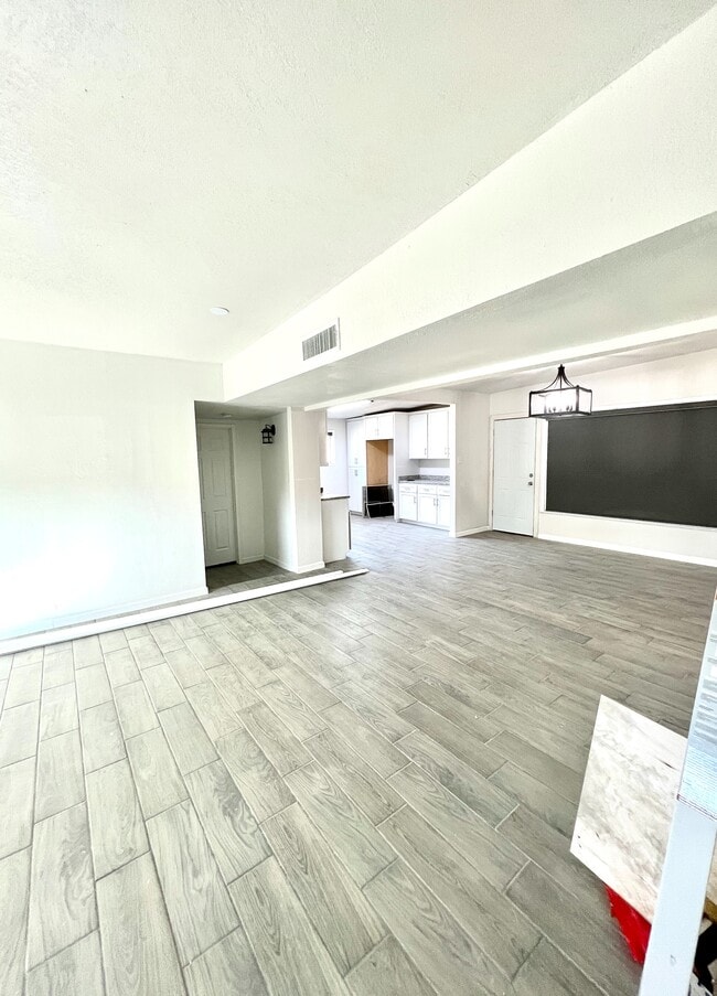 Building Photo - 9412 Beals St