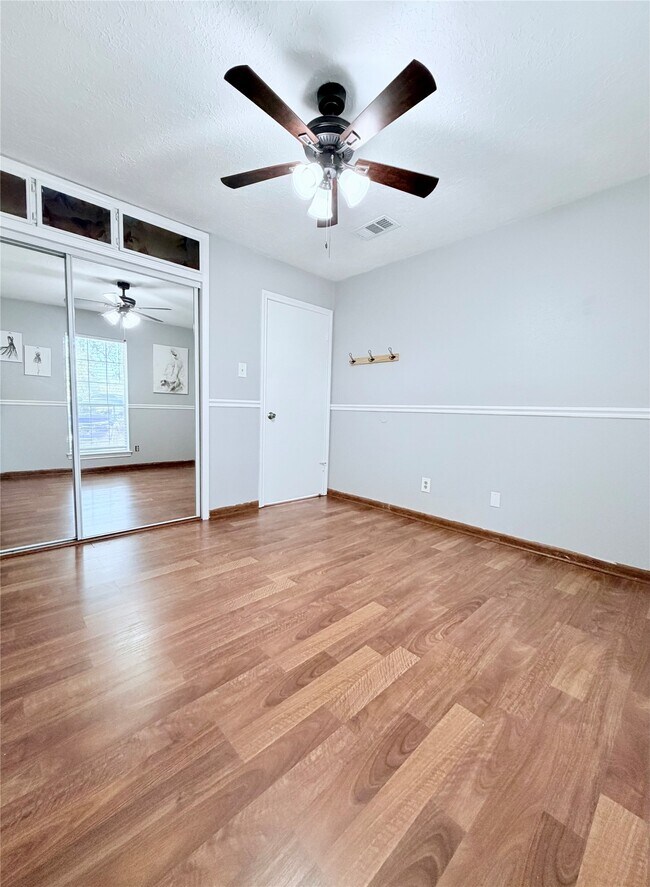 Building Photo - 6610 La Puente Dr