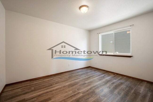 Building Photo - Beautiful Modern Home with 3 Bedrooms and ...