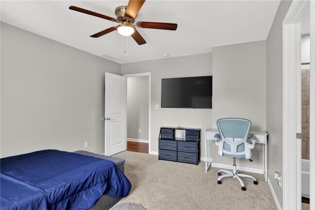 Building Photo - 3066 Dolostone Way