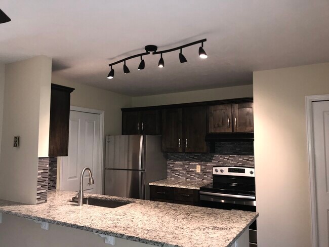 Kitchen - 5283 Wyandot St