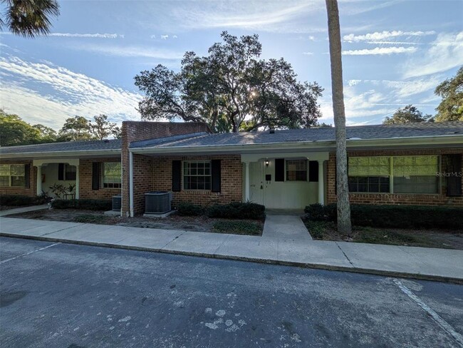 Building Photo - 450 Cherrywood Gardens Dr