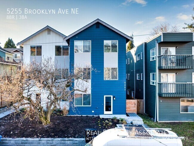 Building Photo - 5255 Brooklyn Ave NE