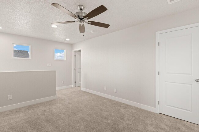 Building Photo - 4022 Silver Springs Road NE