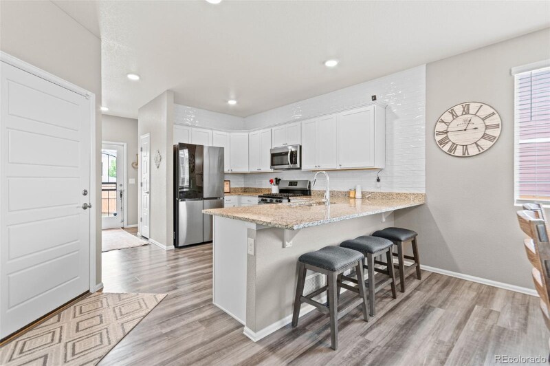 Building Photo - 11684 Park S Loop