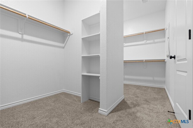 Building Photo - 507 Tooter St