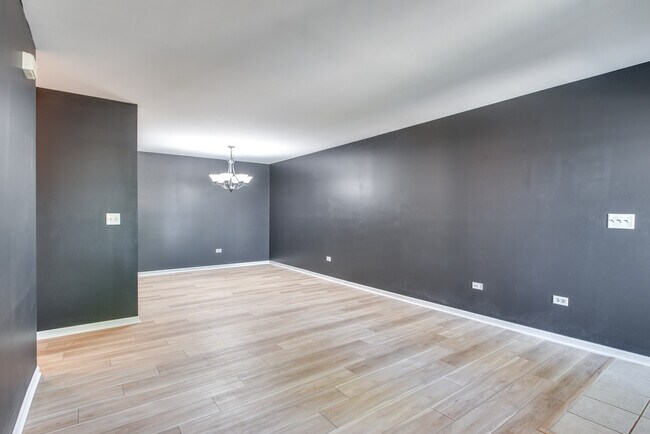 Building Photo - 1600 McClure Rd