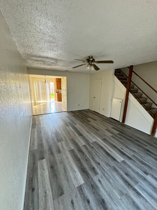 Building Photo - 3406 Victoria Cir