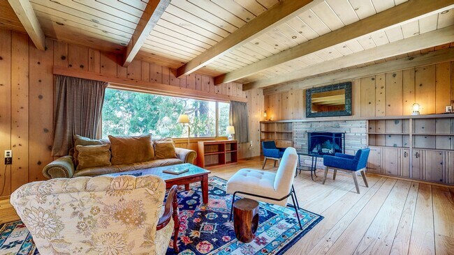 Building Photo - 4560 Sullivan Ct
