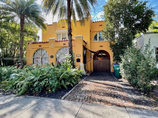 Building Photo - 168 NE 44th St