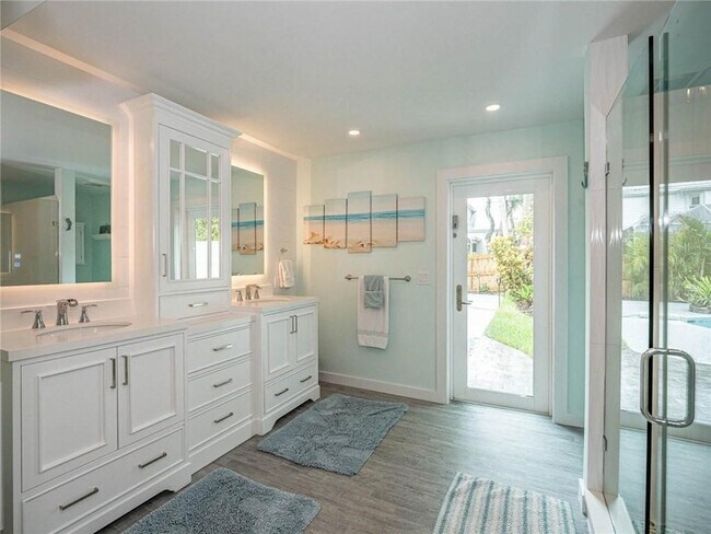 Building Photo - 912 Jasmine Ln