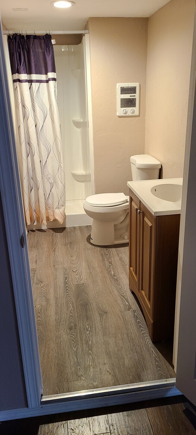 Building Photo - 1023 7th Ave N