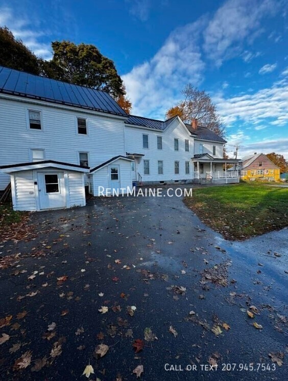 Building Photo - 282 Main St