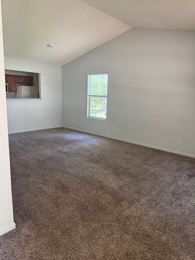 Building Photo - 4182 W Bethany Dr