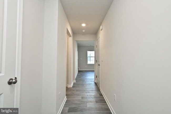 Building Photo - 157 Schyrock Dr