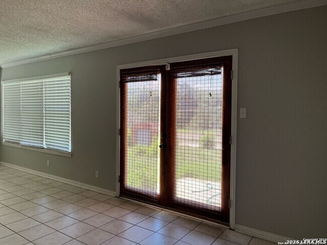 Building Photo - Move-in Special: First full month of rent FREE with a 2-year lease.