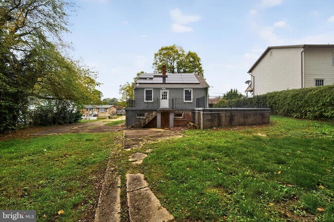 Building Photo - 6103 Lee Pl